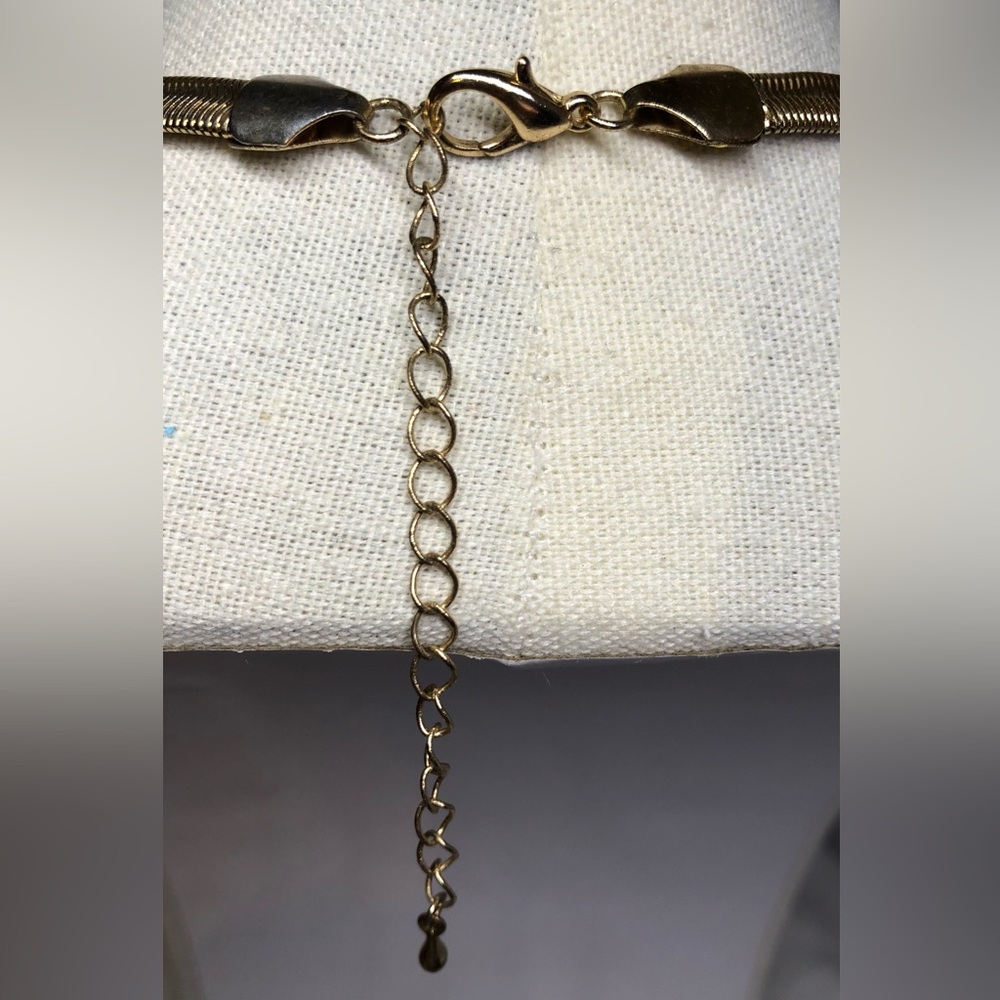 Natasha Couture Floral Necklace + Bonus - Picture 13 of 14